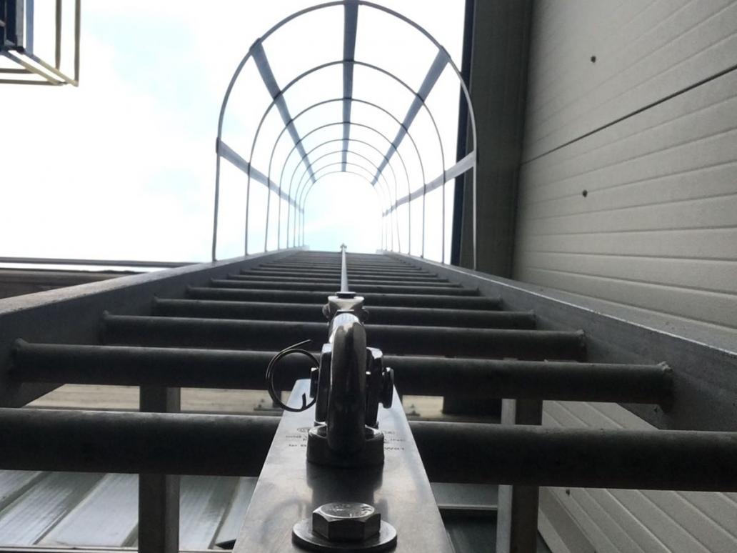 sial safety vertical wire line linea vita verticale sicurezza scale esistenti