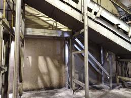 caduta da macchinario